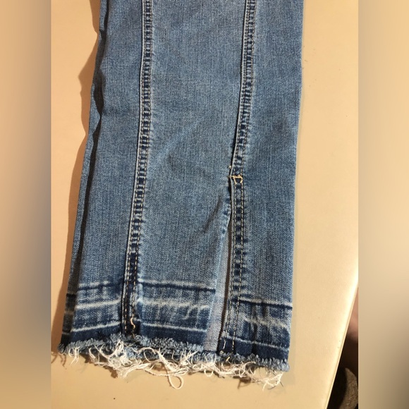 Falls Creek stretchy jeans - Picture 3 of 5